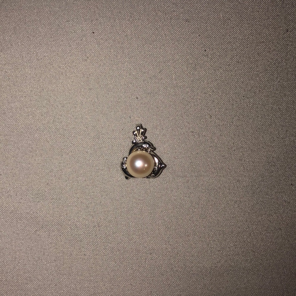 Pearl necklace charm